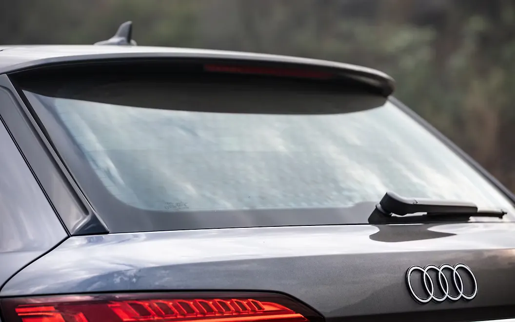 Audi Q7 Rear Windscreen