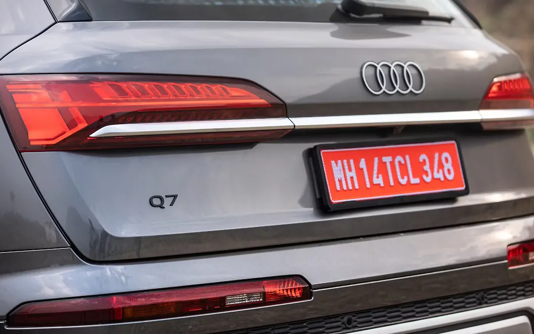 Audi Q7 Back View