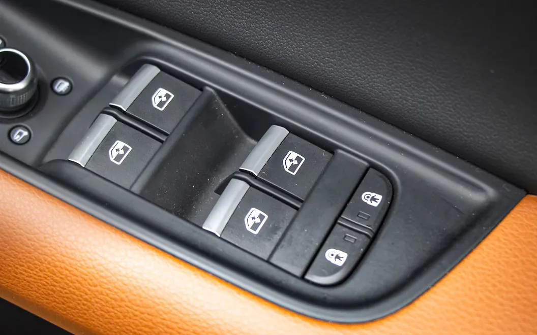 Audi Q7 Driver Window Controls