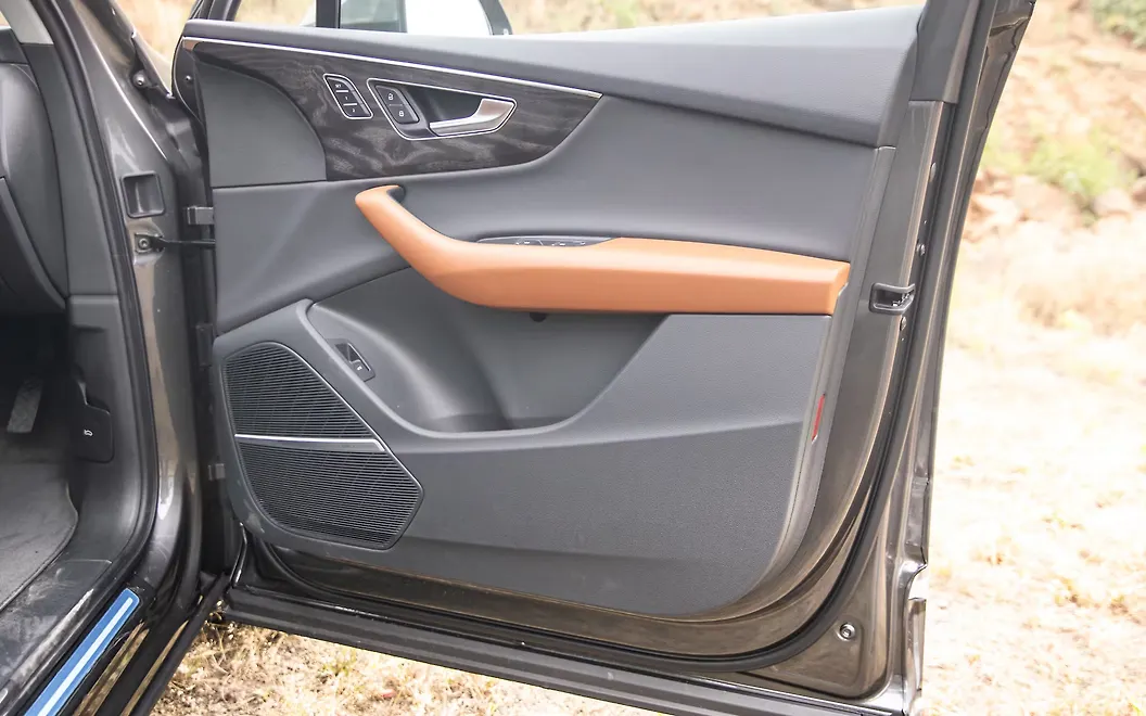 Audi Q7 Driver Door