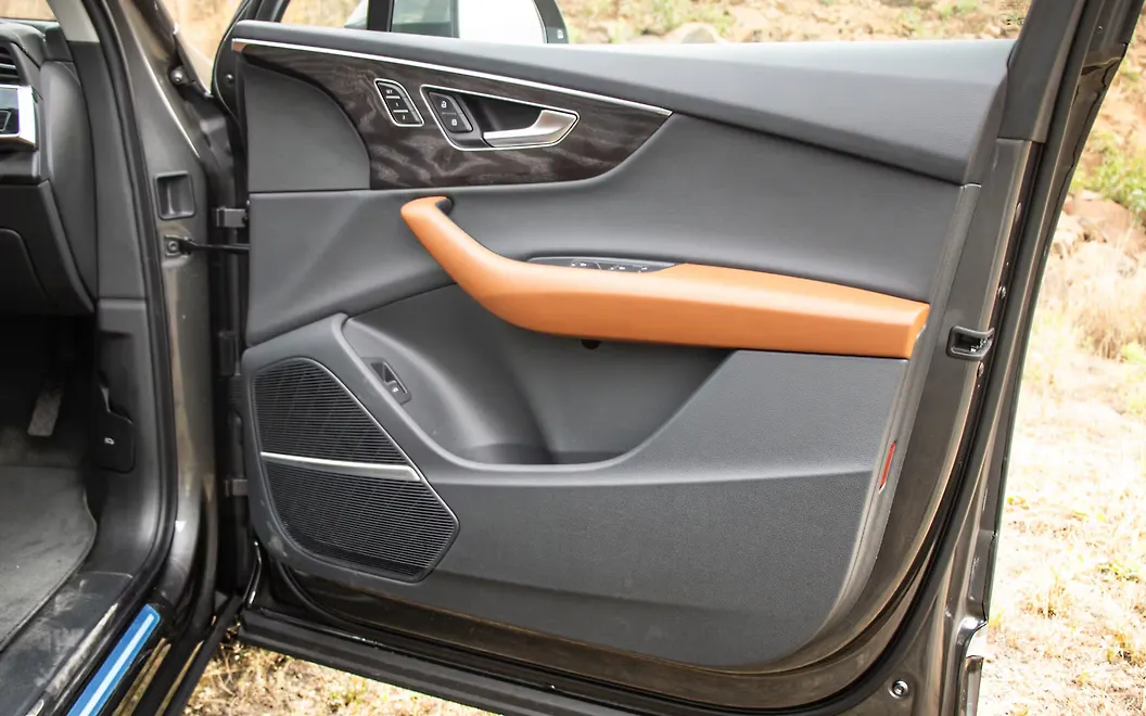 Audi Q7 Driver Door