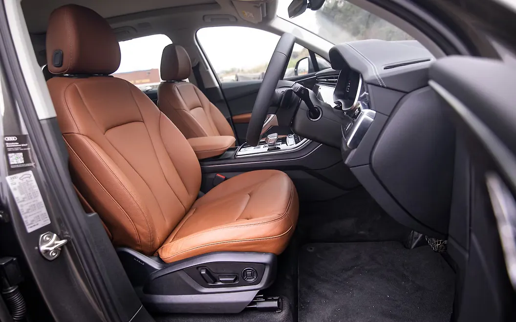 Audi Q7 Front Seats