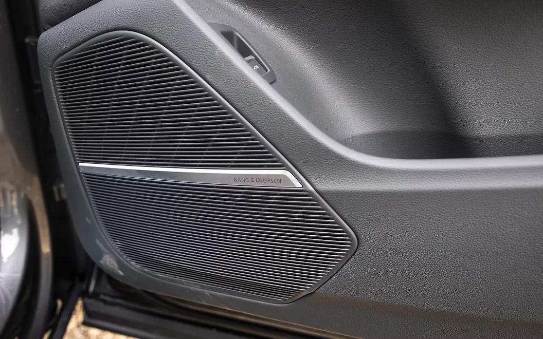 Audi Q7 Front Speakers