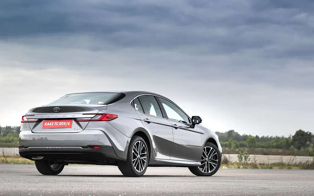 Toyota Camry Right Rear View