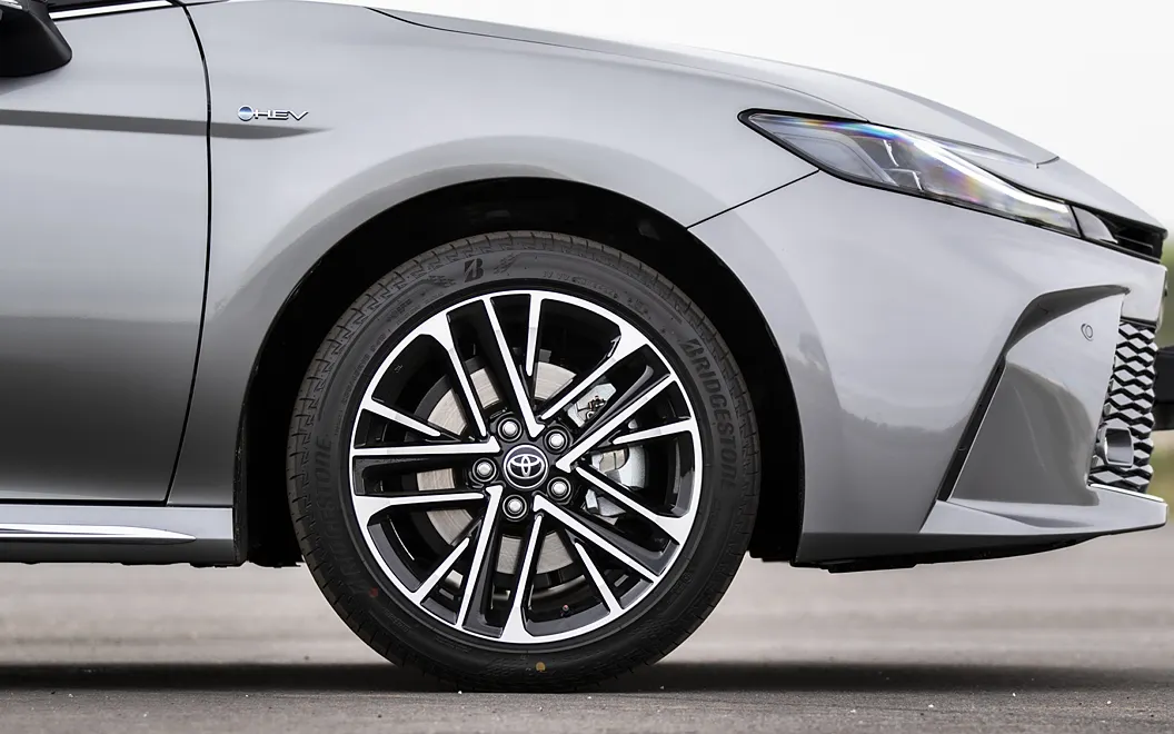 Toyota Camry Tyre