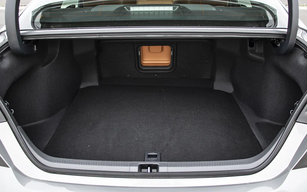 Toyota Camry Bootspace