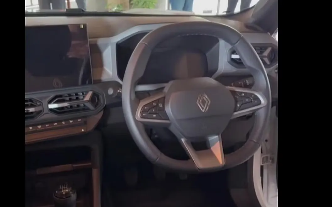 Renault New Duster DashBoard