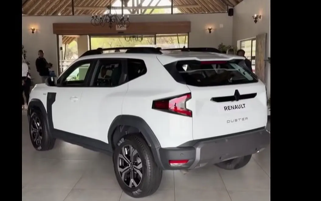 Renault New Duster Rear Left View