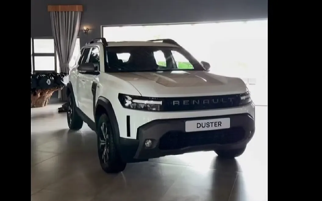 Renault New Duster Front Right View