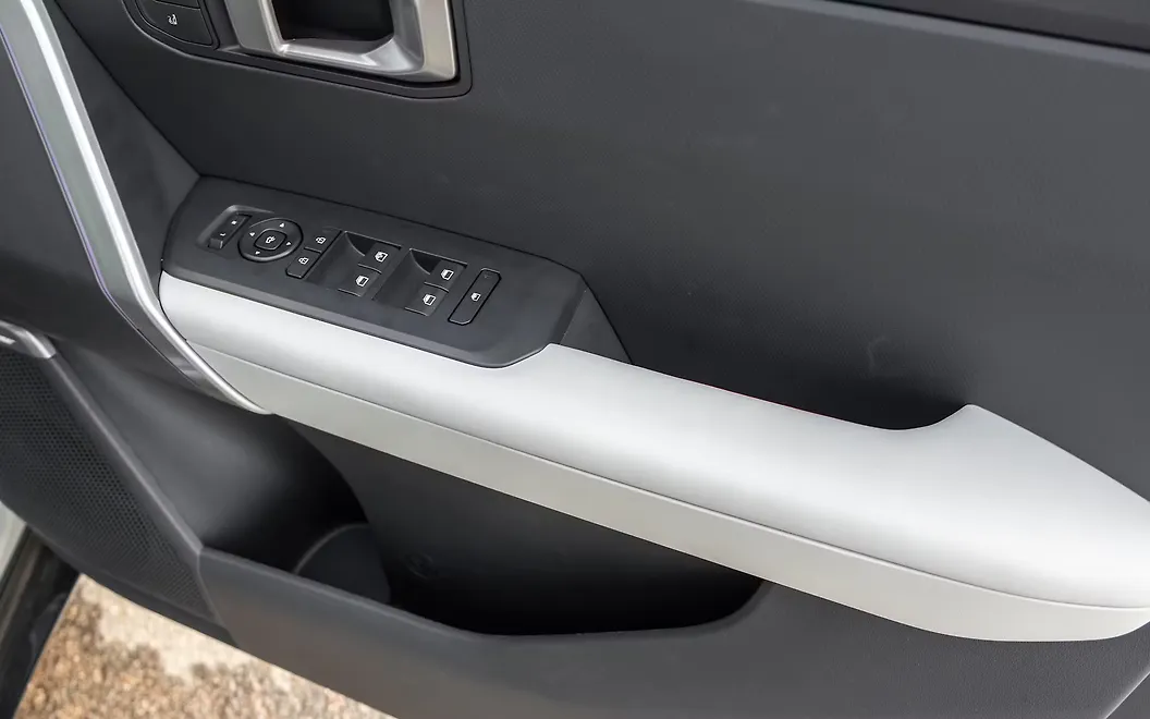 Kia Seltos Driver Window Controls