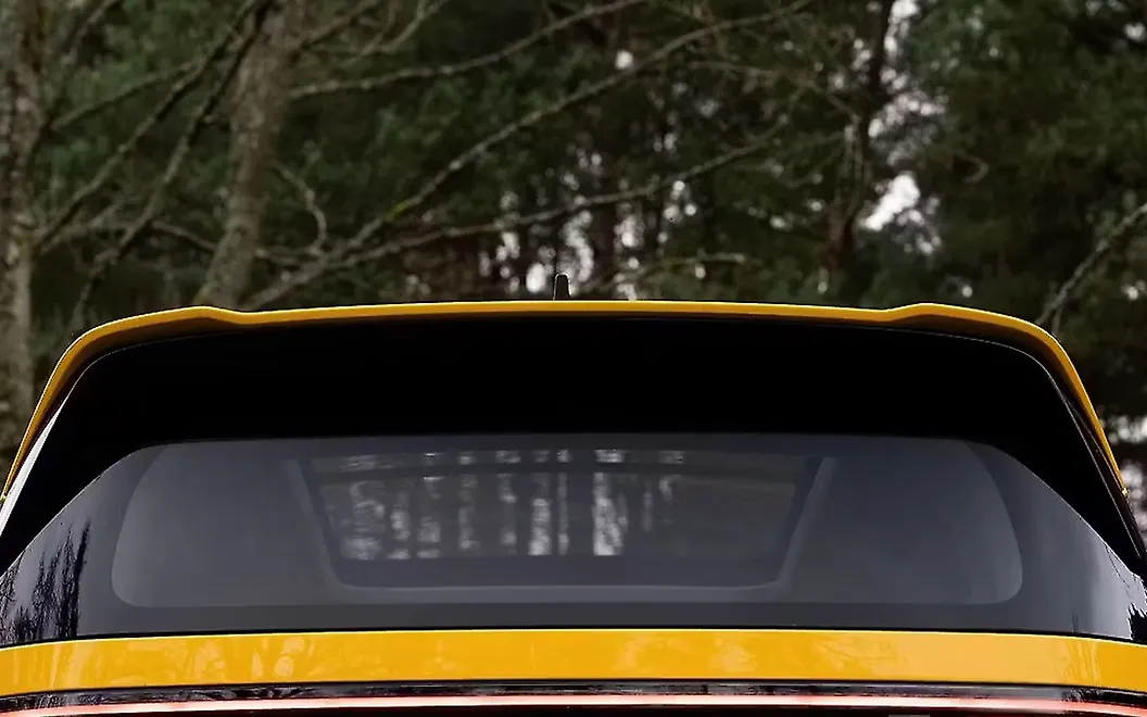 Tata Sierra Rear Windscreen