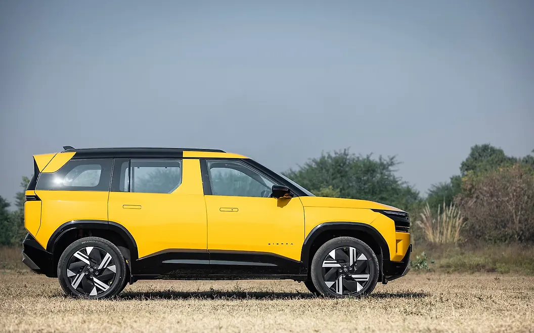 Tata Sierra Right View