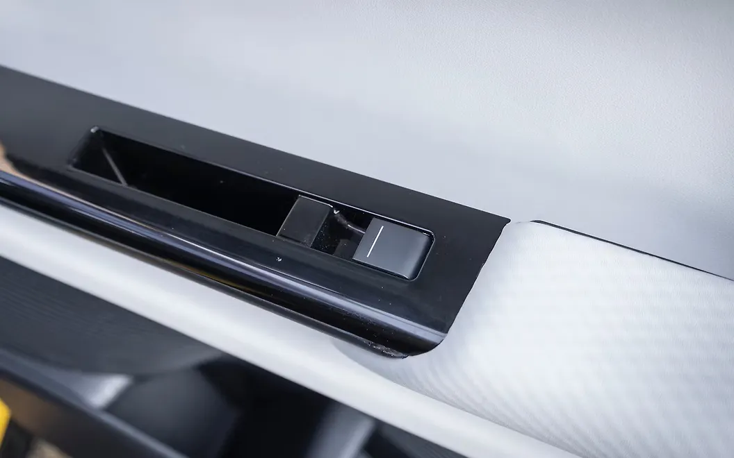 Tata Sierra Passenger Window Controls