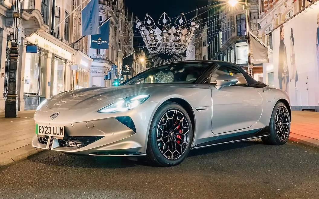 MG Cyberster Front Left View