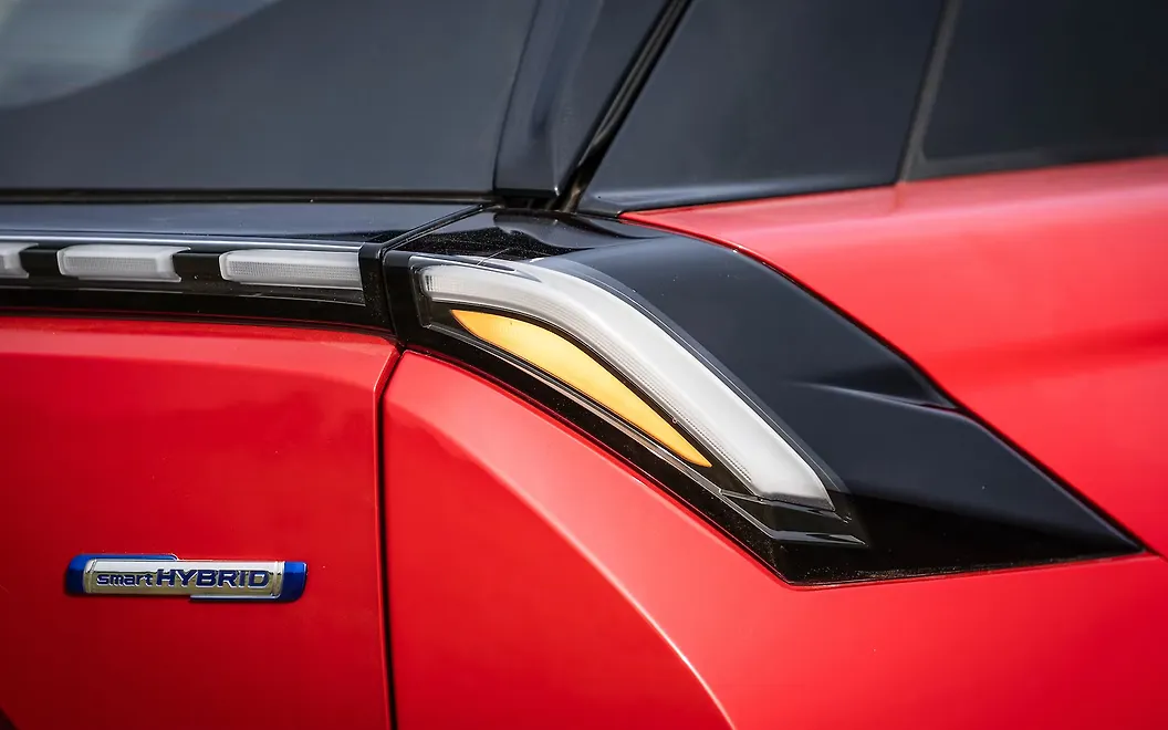 Maruti Suzuki Victoris Turn Indicators