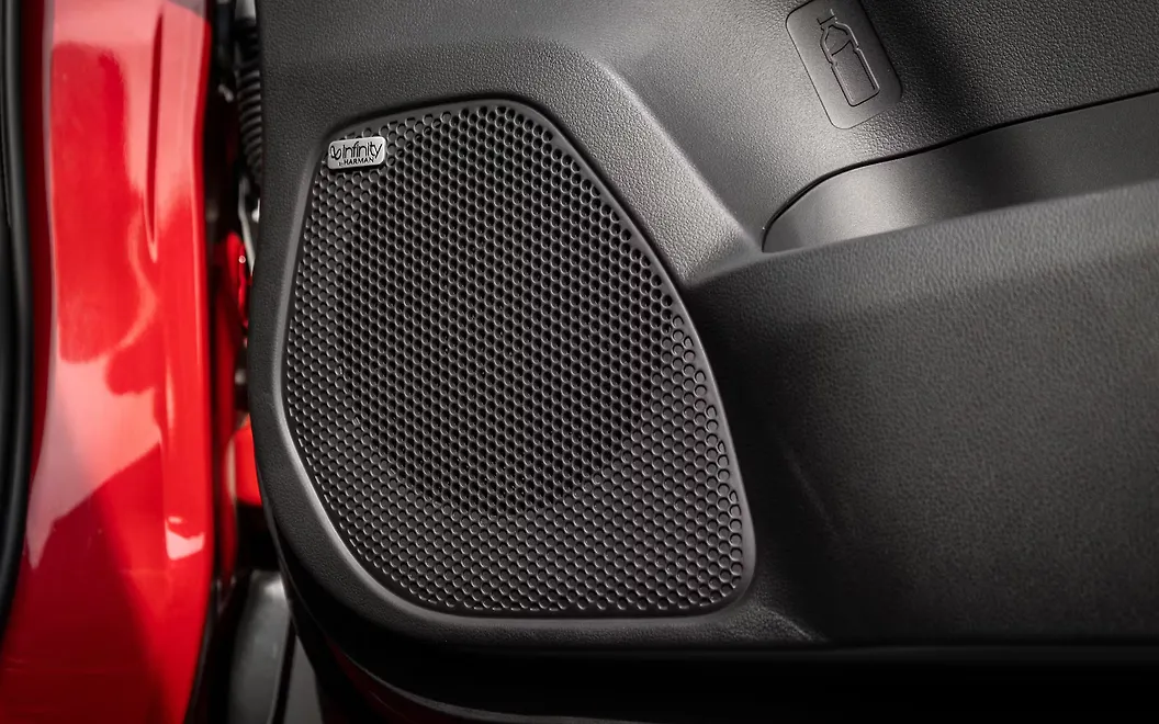 Maruti Suzuki Victoris Front Speakers