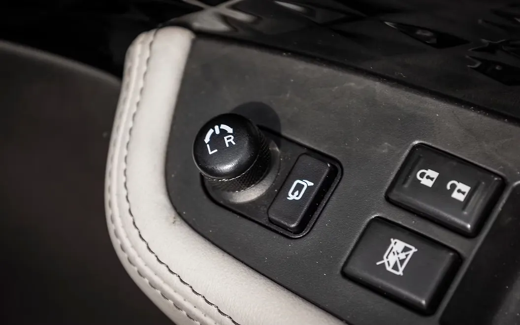 Maruti Suzuki Victoris ORVM Controls
