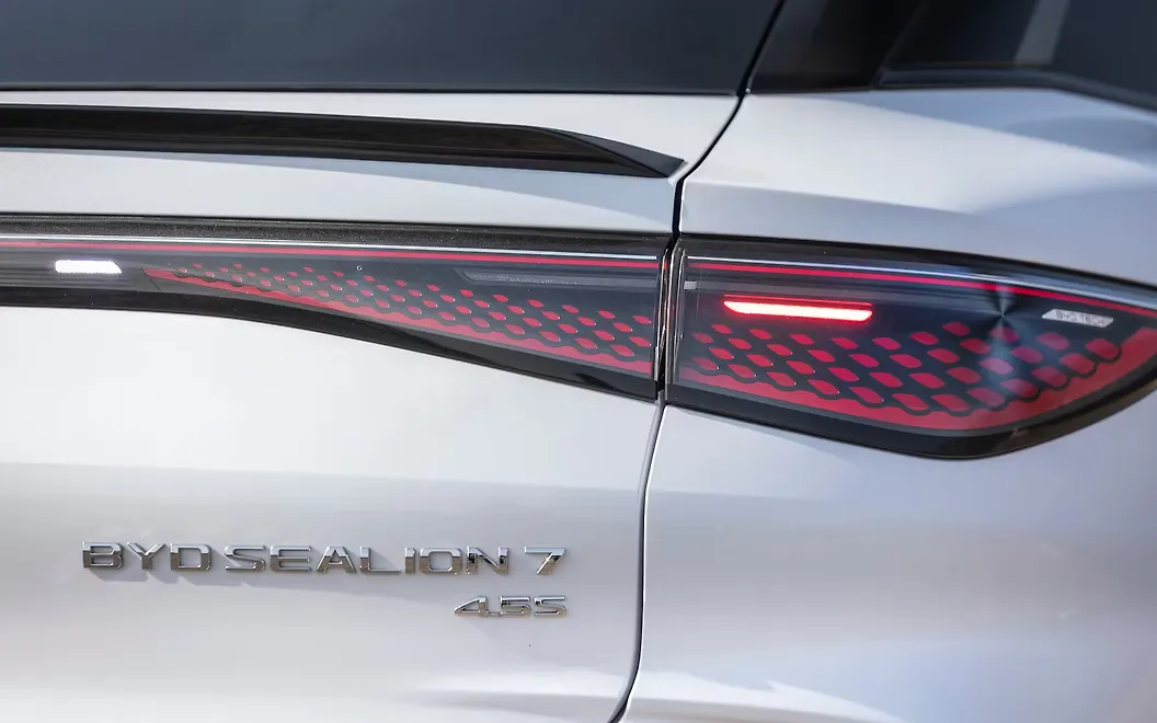 BYD Sealion 7 Tail Light