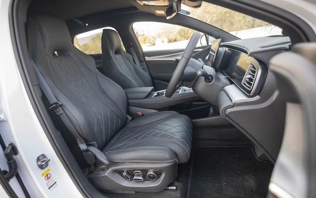 BYD Sealion 7 Front Seats