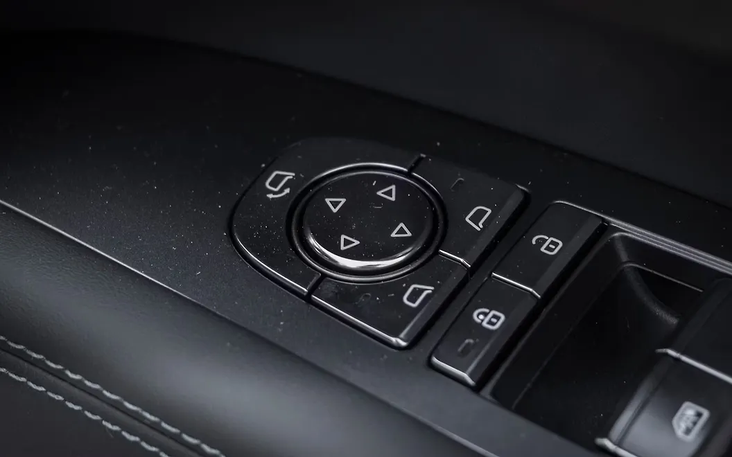 BYD Sealion 7 ORVM Controls