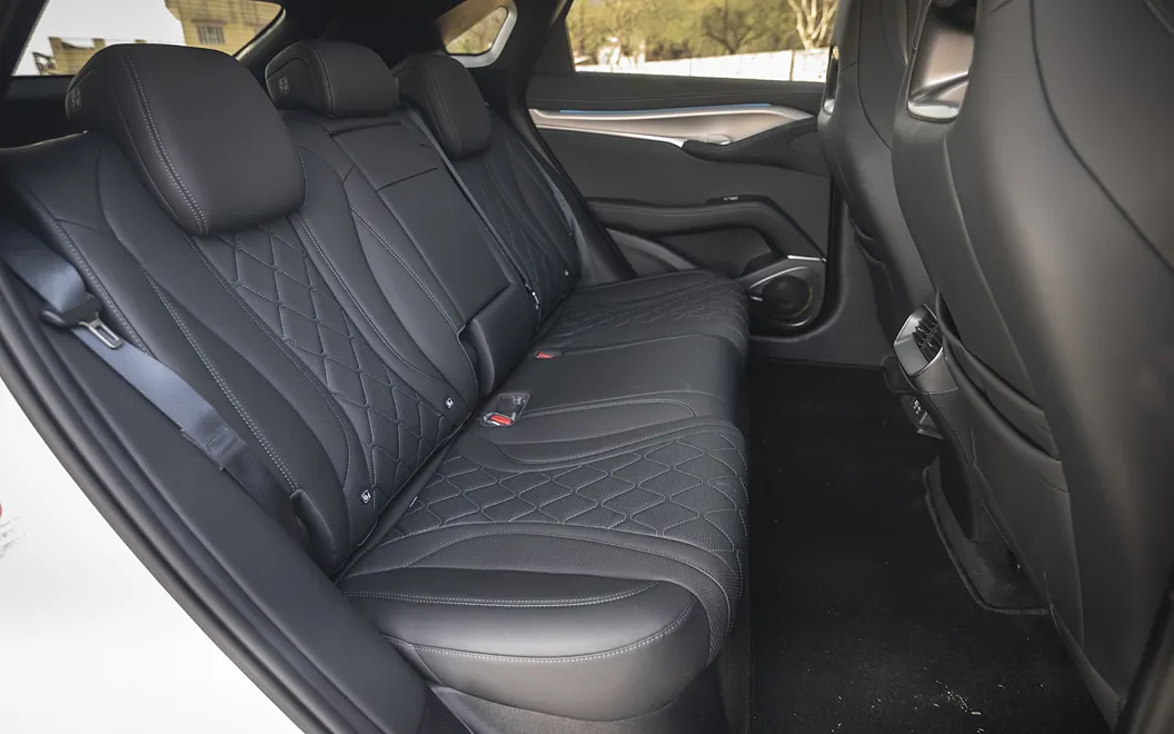 Sealion 7 Rear Passenger Seats