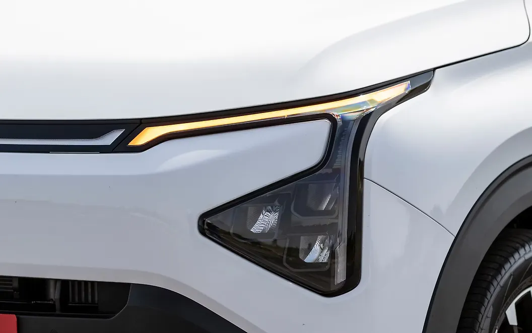 Kia Carens Clavis Turn Indicators