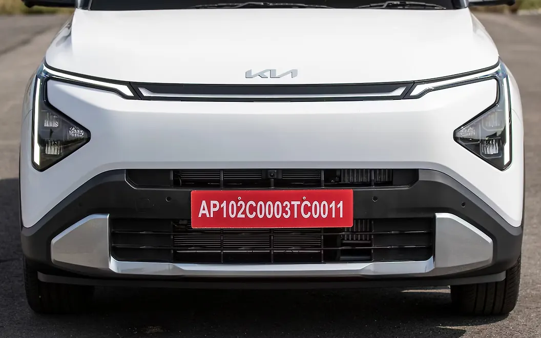 Kia Carens Clavis Front Grille