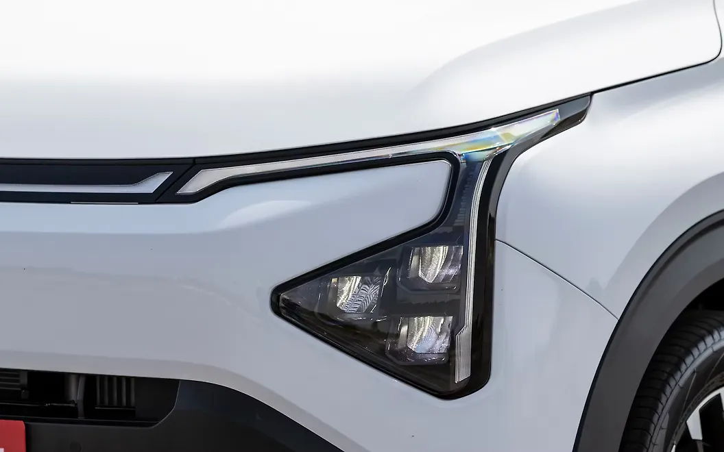 Kia Carens Clavis Head Light