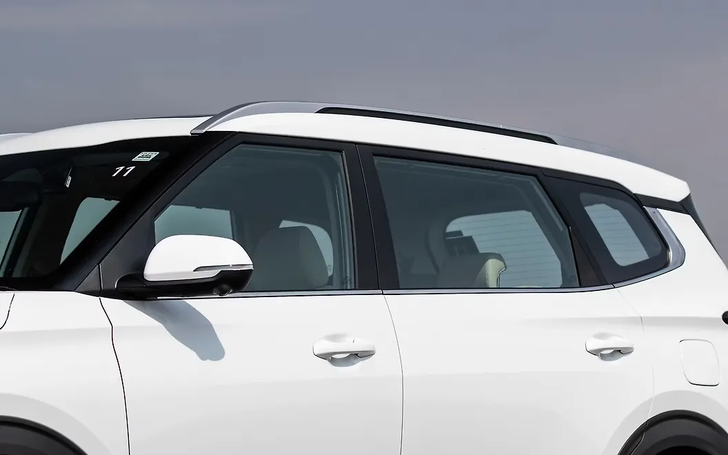 Kia Carens Clavis Side Top