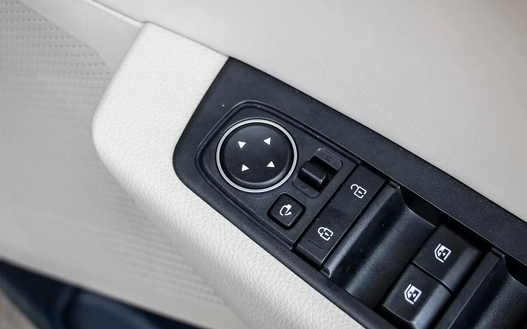 Kia Carens Clavis ORVM Controls