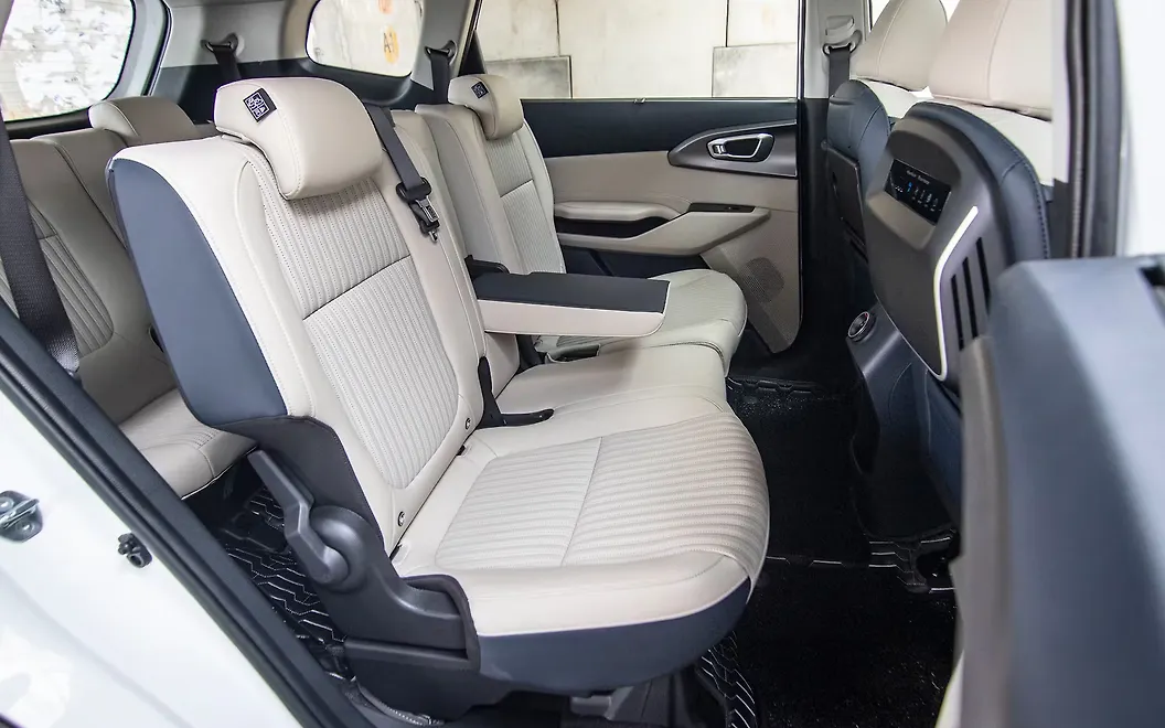 Kia Carens Clavis Arm Rest in Last Row Seats