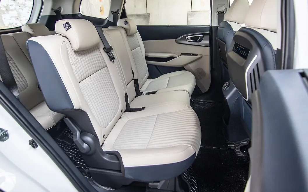 Kia Carens Clavis Third Row Seats