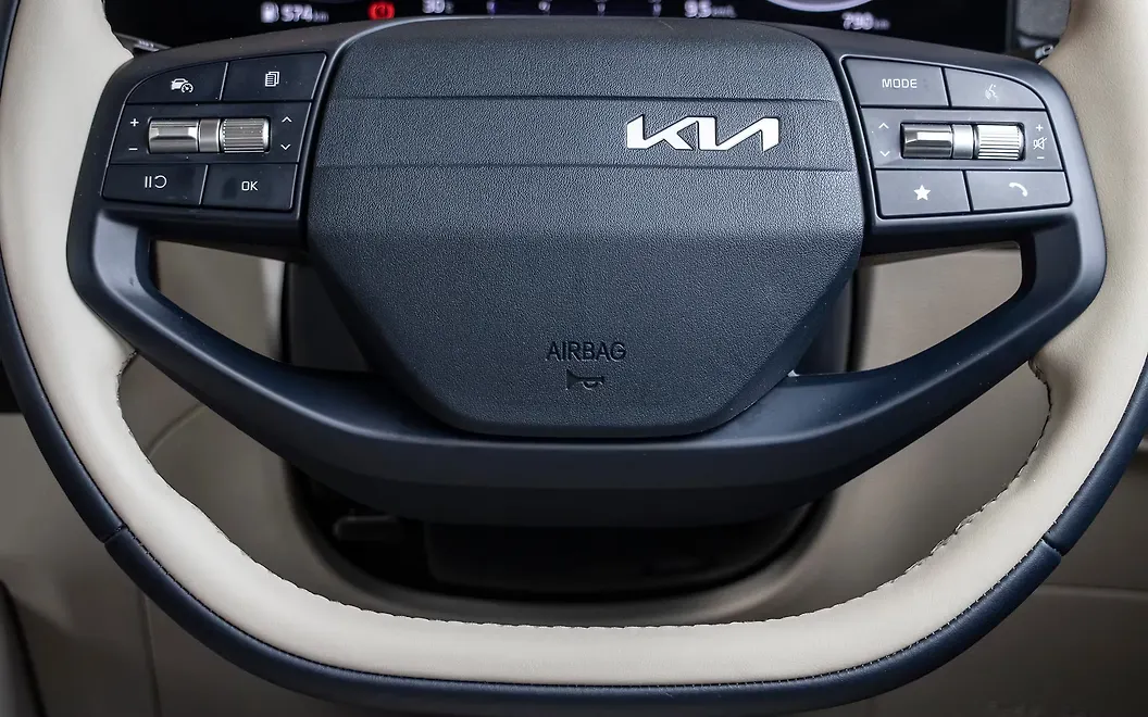 Kia Carens Clavis Steering Mounted Controls