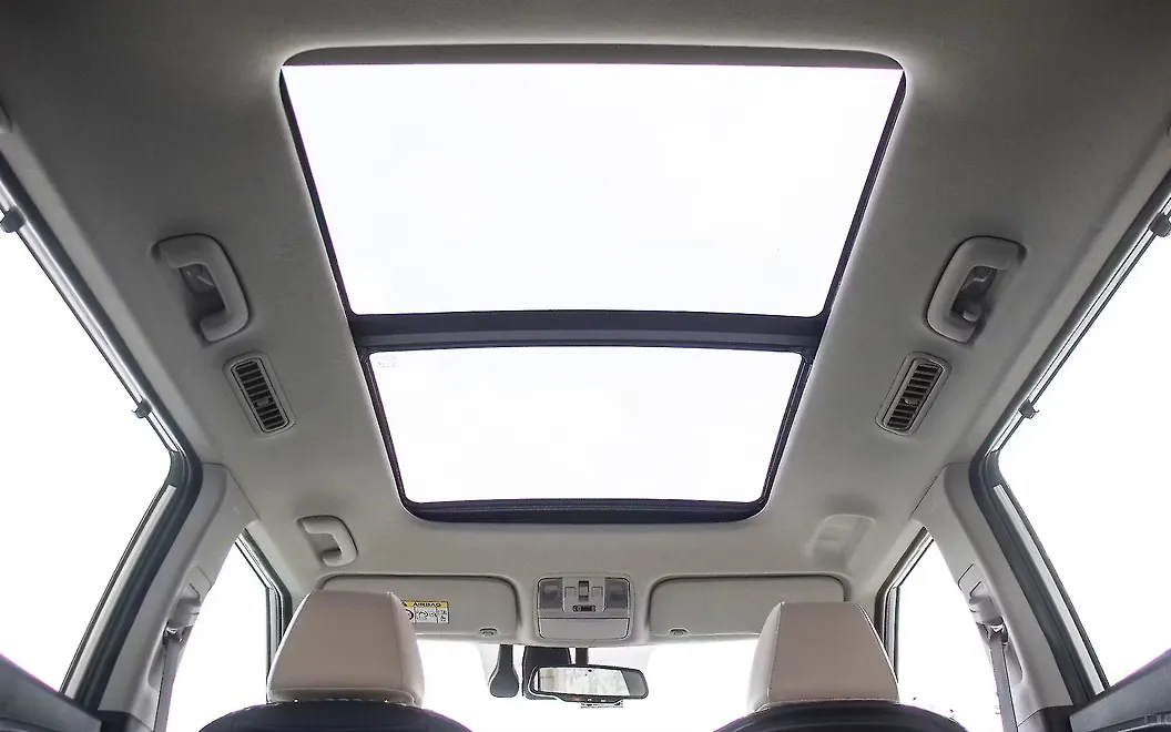 Kia Carens Clavis Sunroof