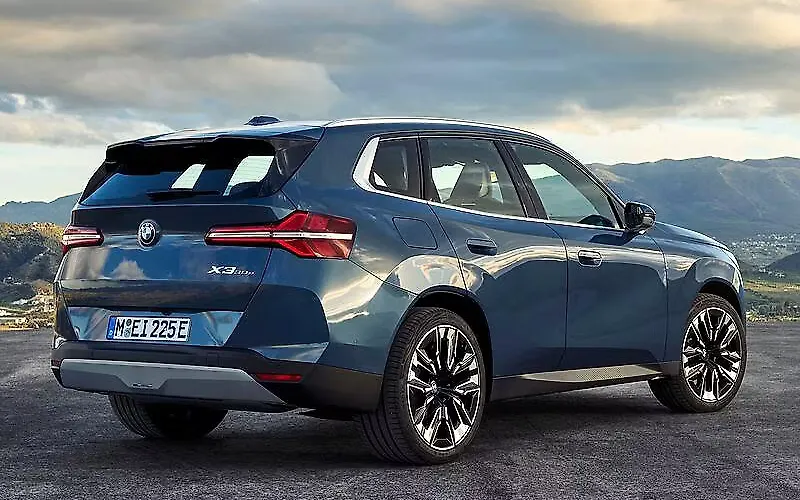 BMW X3 Right Rear View