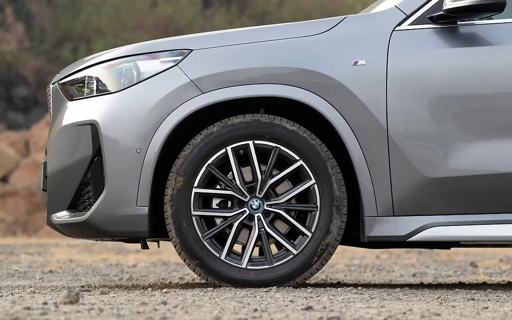 BMW iX1 LWB Tyre
