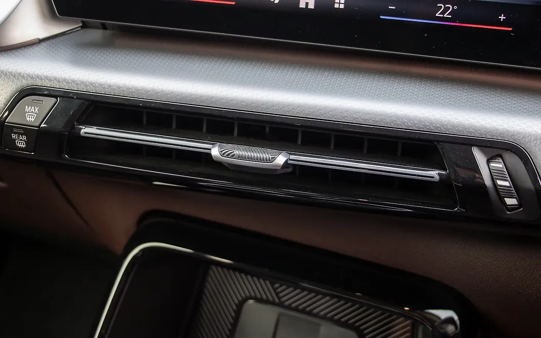 BMW iX1 LWB Front AC Vents
