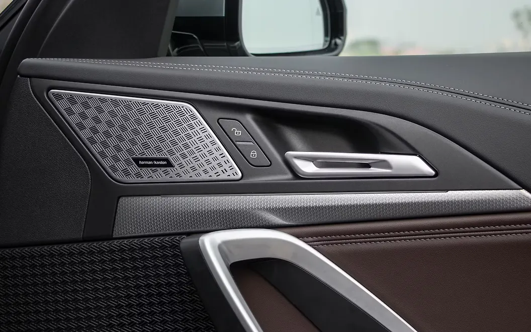 BMW iX1 LWB Front Speakers