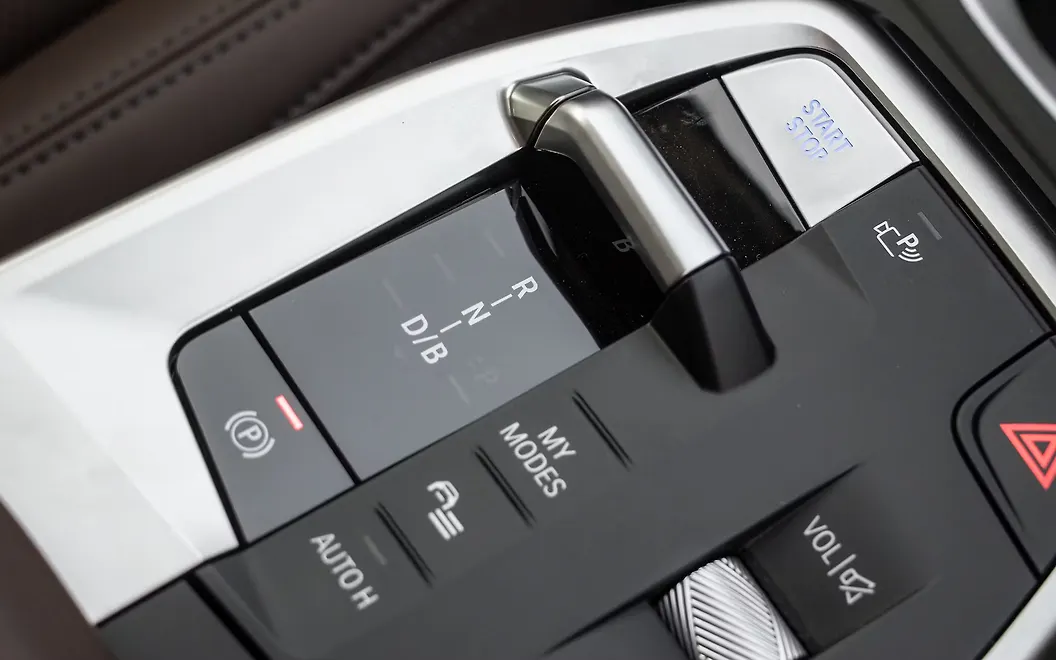 BMW iX1 LWB Brake Light