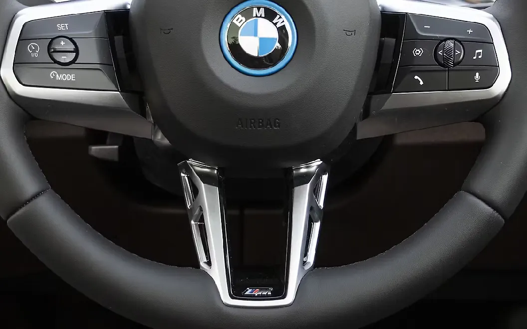 BMW iX1 LWB Steering Mounted Controls