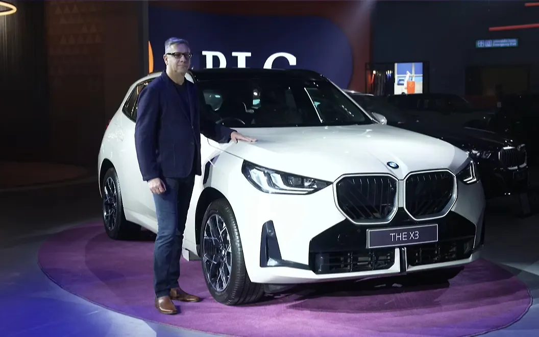 BMW X3 Front Right View