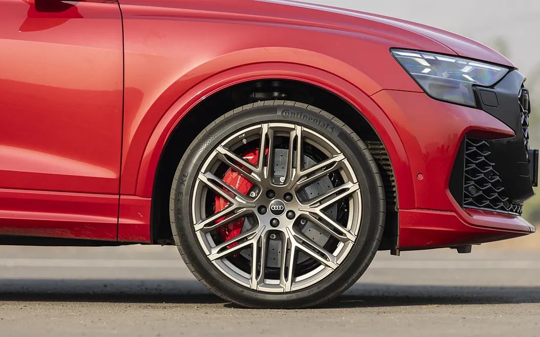 Audi RS Q8 Performance Front Wheel