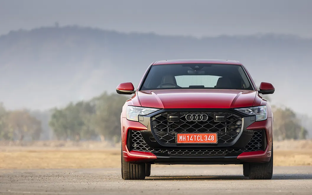 Audi RS Q8 Performance Front View