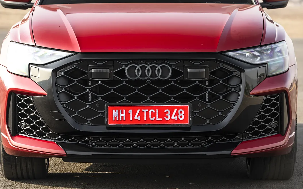 Audi RS Q8 Performance Front Grille