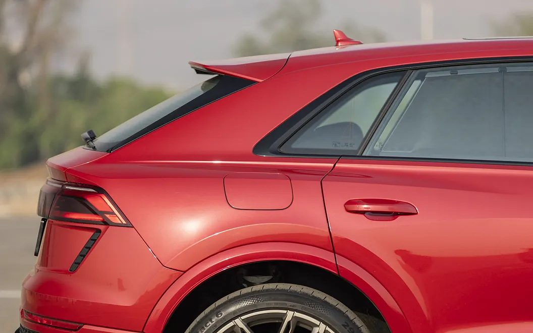 Audi RS Q8 Performance Side Rear View