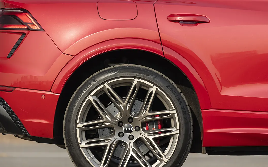 Audi RS Q8 Performance Tyre