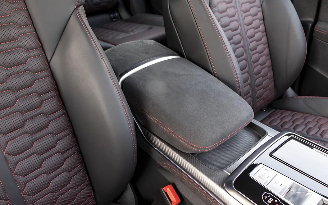 Audi RS Q8 Performance Front Arm Rest