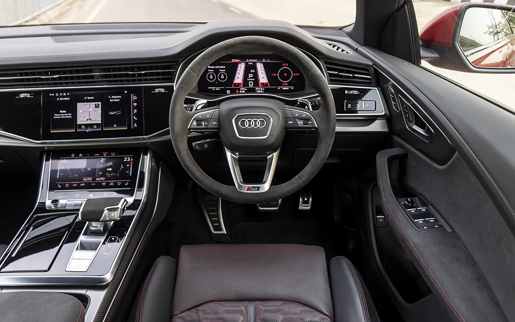 Audi RS Q8 Performance Steering