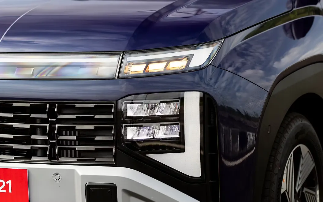 Hyundai Venue Turn Indicators