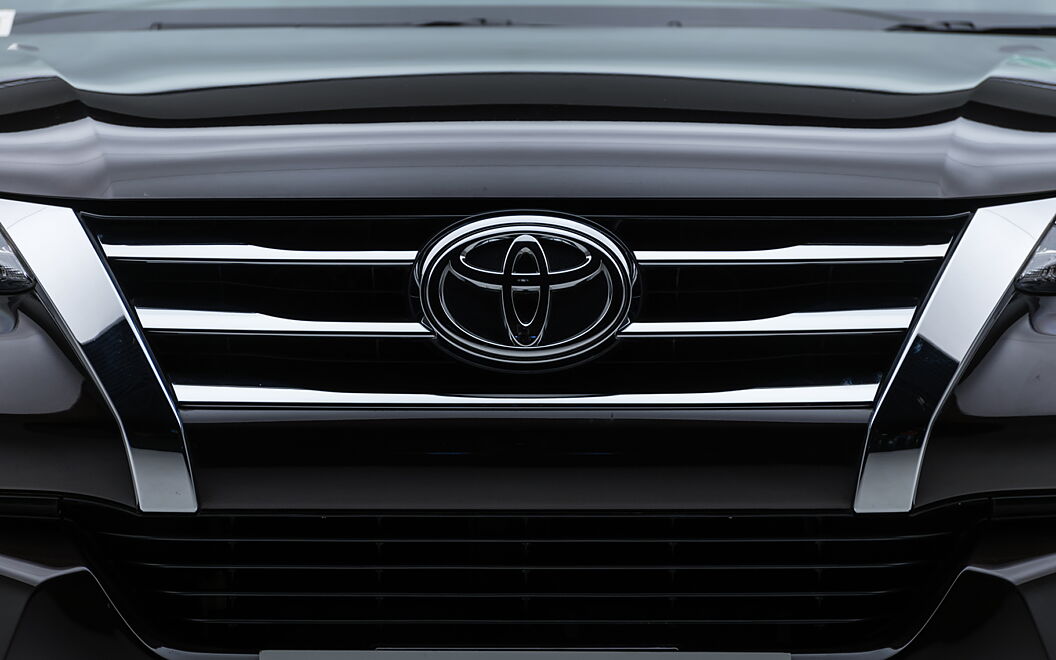 Toyota Fortuner [2016-2021] Front Grille